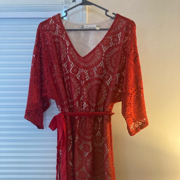 Red lace dress Chelsea and Violet - Picture 3 of 6